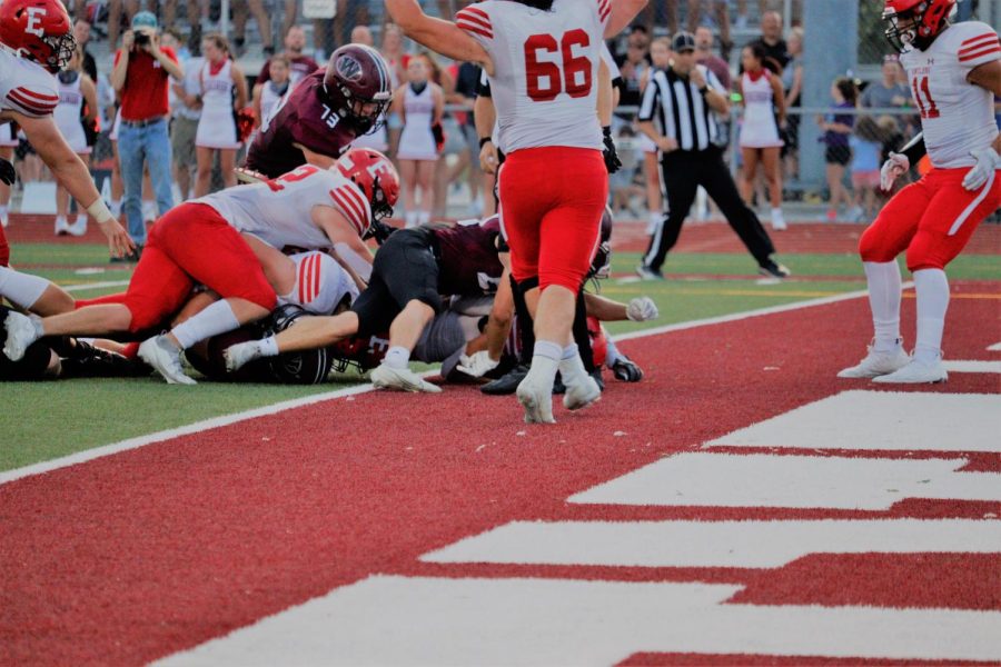 Elkhorn RB breaks into the endzone.
