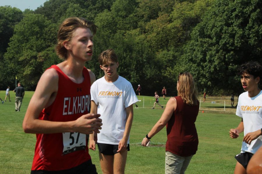 One of EHS JV XC runners pushing to the end of the race.