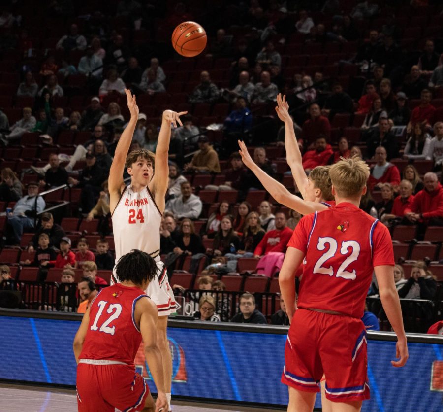 Ethan Yungtum shoots from the three point line during the state tournament.