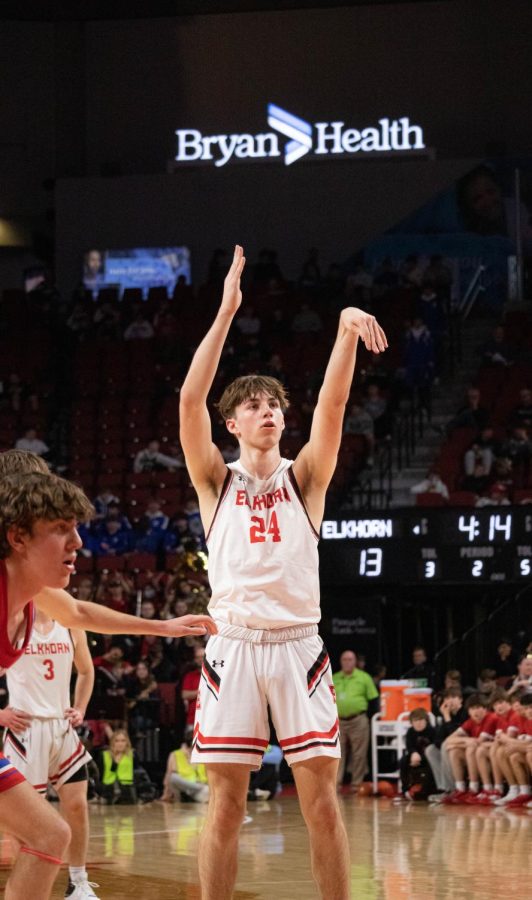 Ethan Yungtum puts up two free throws during the state tournament.