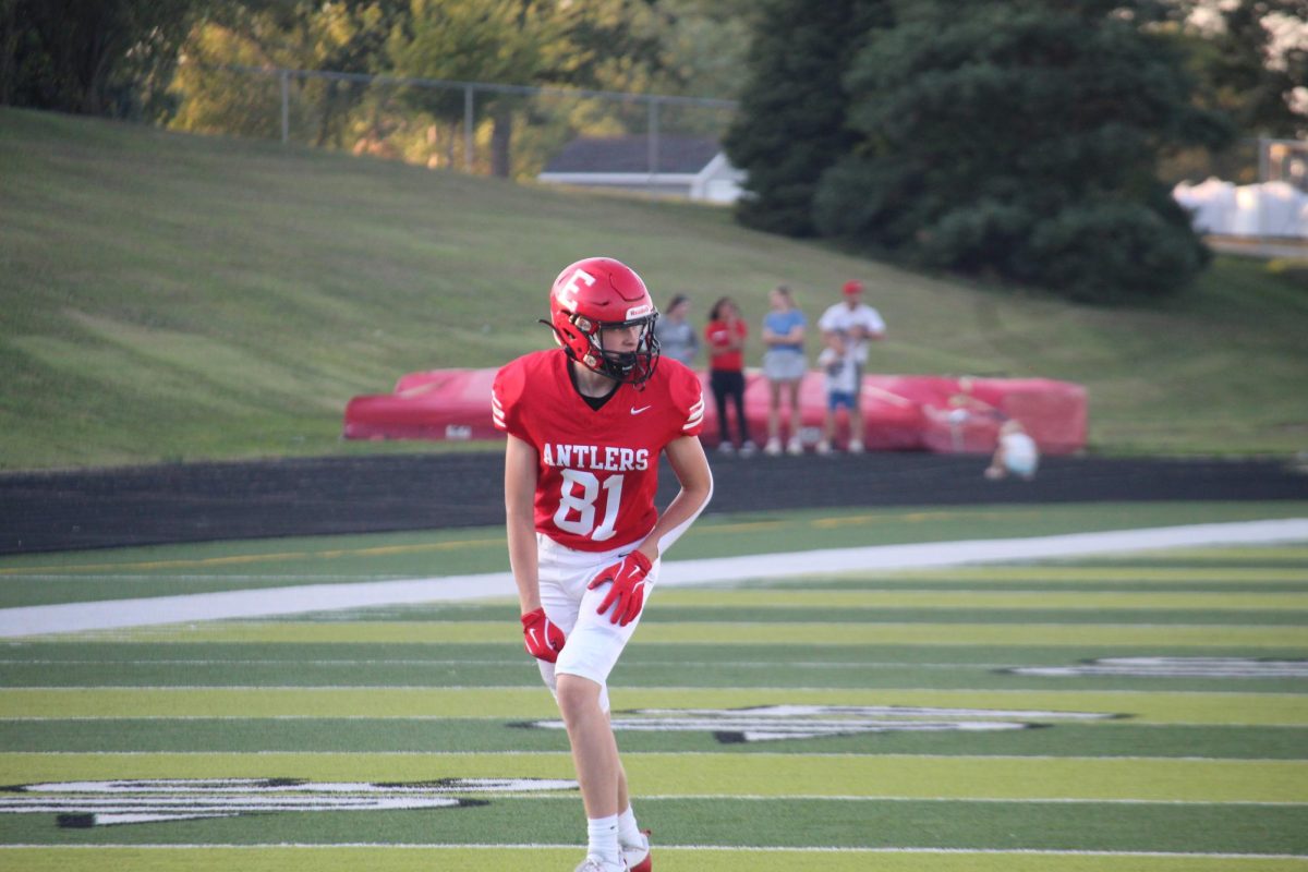 keyan kosask is getting ready for a play. 